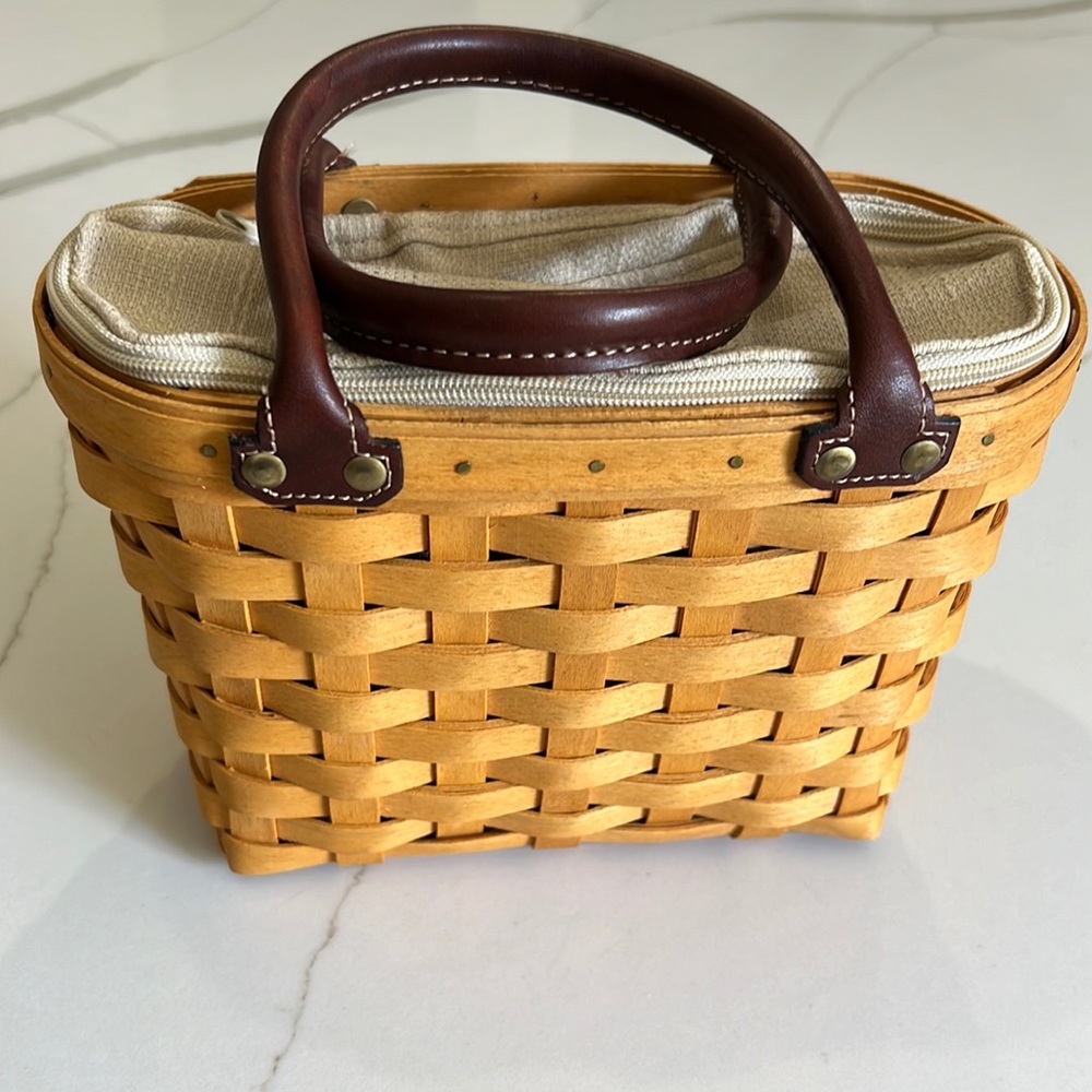 Longaberger small basket purse with zipped liner.  Excellent condition!